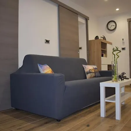 Apartment Dimore Genovesi 2 *